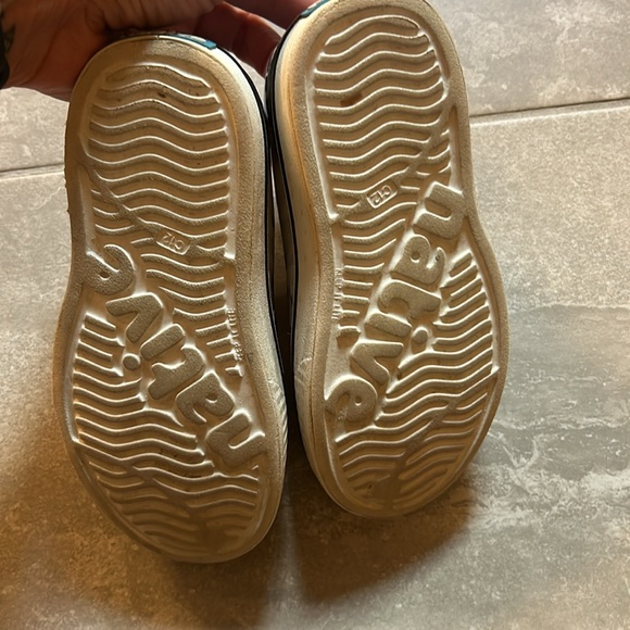 Water shoes. Great condition. - Picture 3 of 3